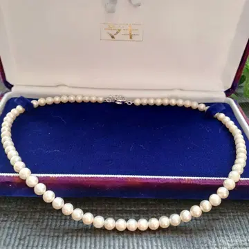 펄 목걸이