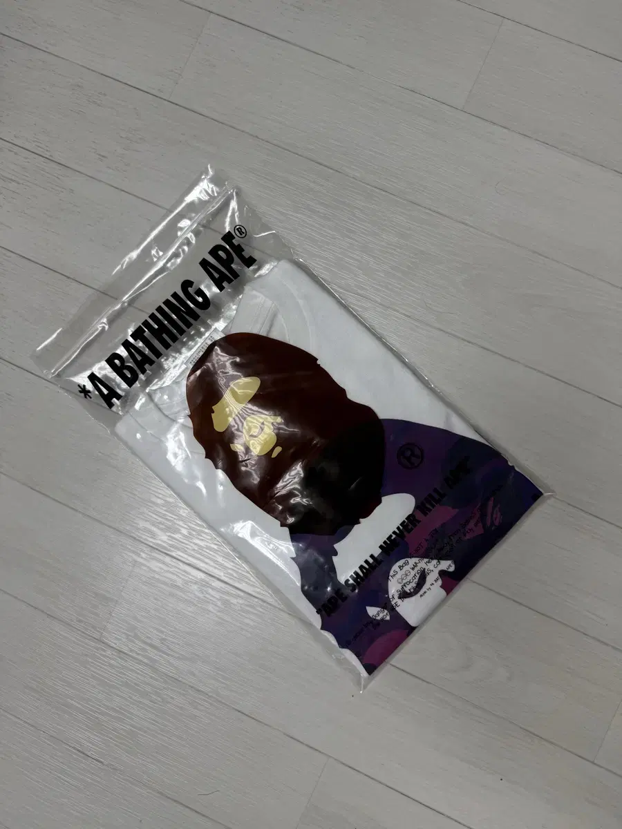 베이프 반팔 M 미개봉 새상품