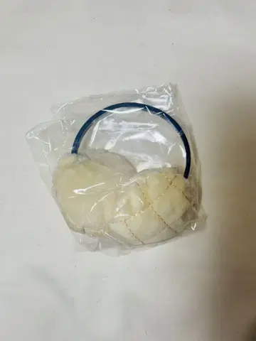 익명 배송] MOGUMOGU 미미아테메론빵
