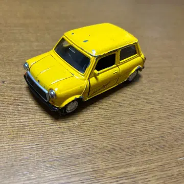 요네자와 다이아 반려동물 노랑색 미니카 mini1000