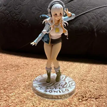 슈퍼 소니코 피규어
