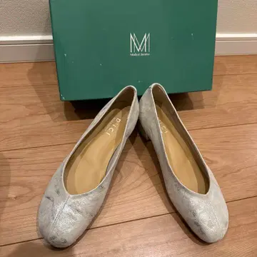 D'ICI 오블리크 펌프스