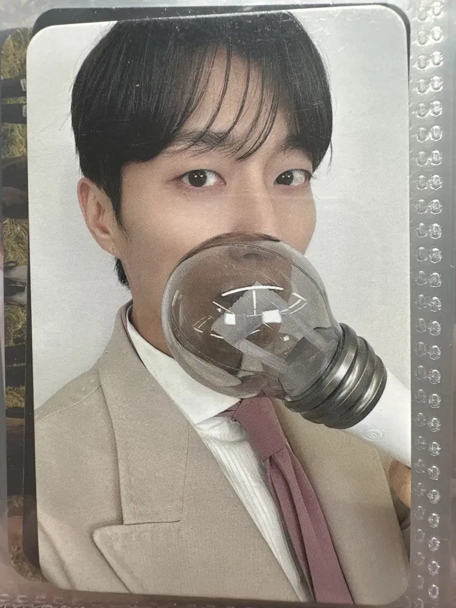 하이라이트 윤두준 공방 포토카드 팝니다.