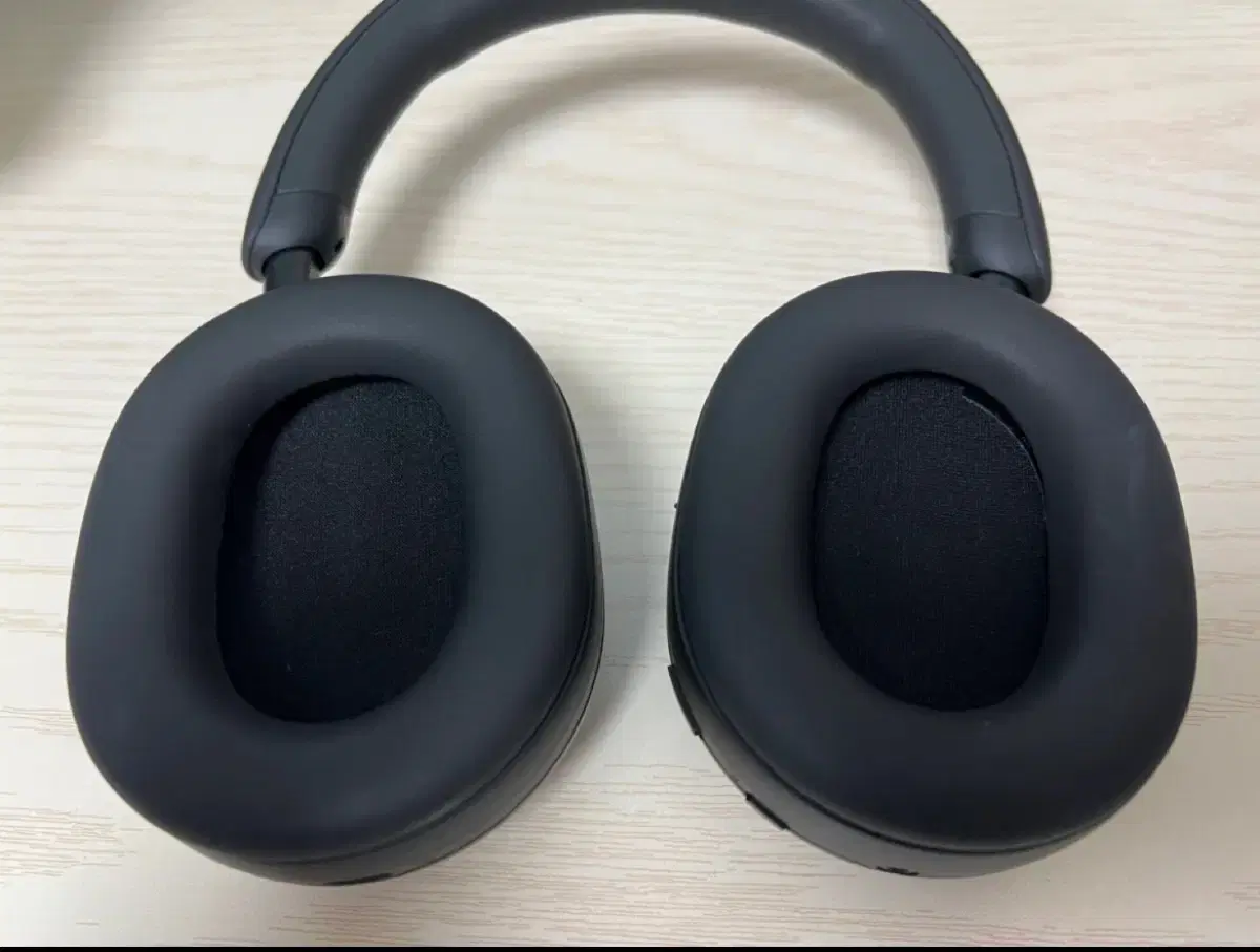 소니 WH-1000XM5 헤드폰 팝니다