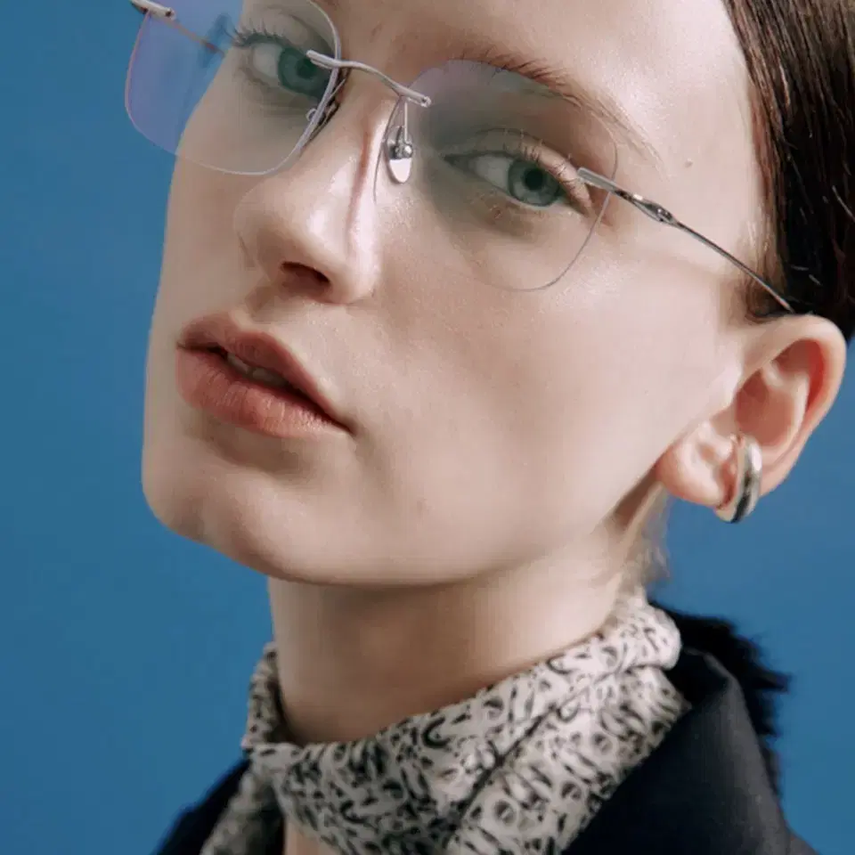 세미콜론 아이웨어 블루 라이트 Julien Silver Glasses