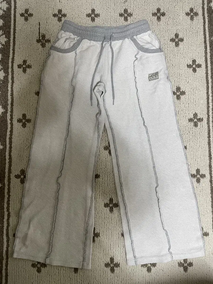 Sculptor pants