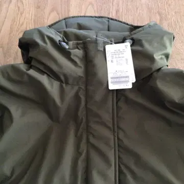 새상품 스픽 앤 스팬 발수 후디드 다운 하프 코트 카키 36