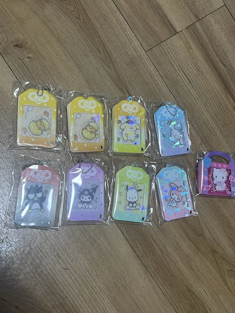 산리오 커스텀 오마모리 아크릴키링