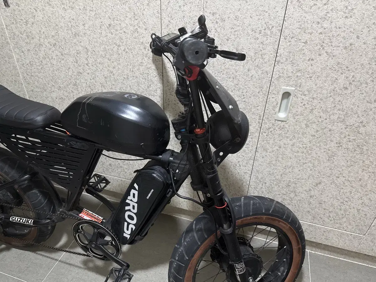 듀얼모터 3000w 자토바이 판매급처