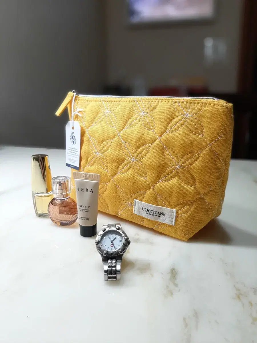 L'Occitane Cotton Pouch (new, unused)