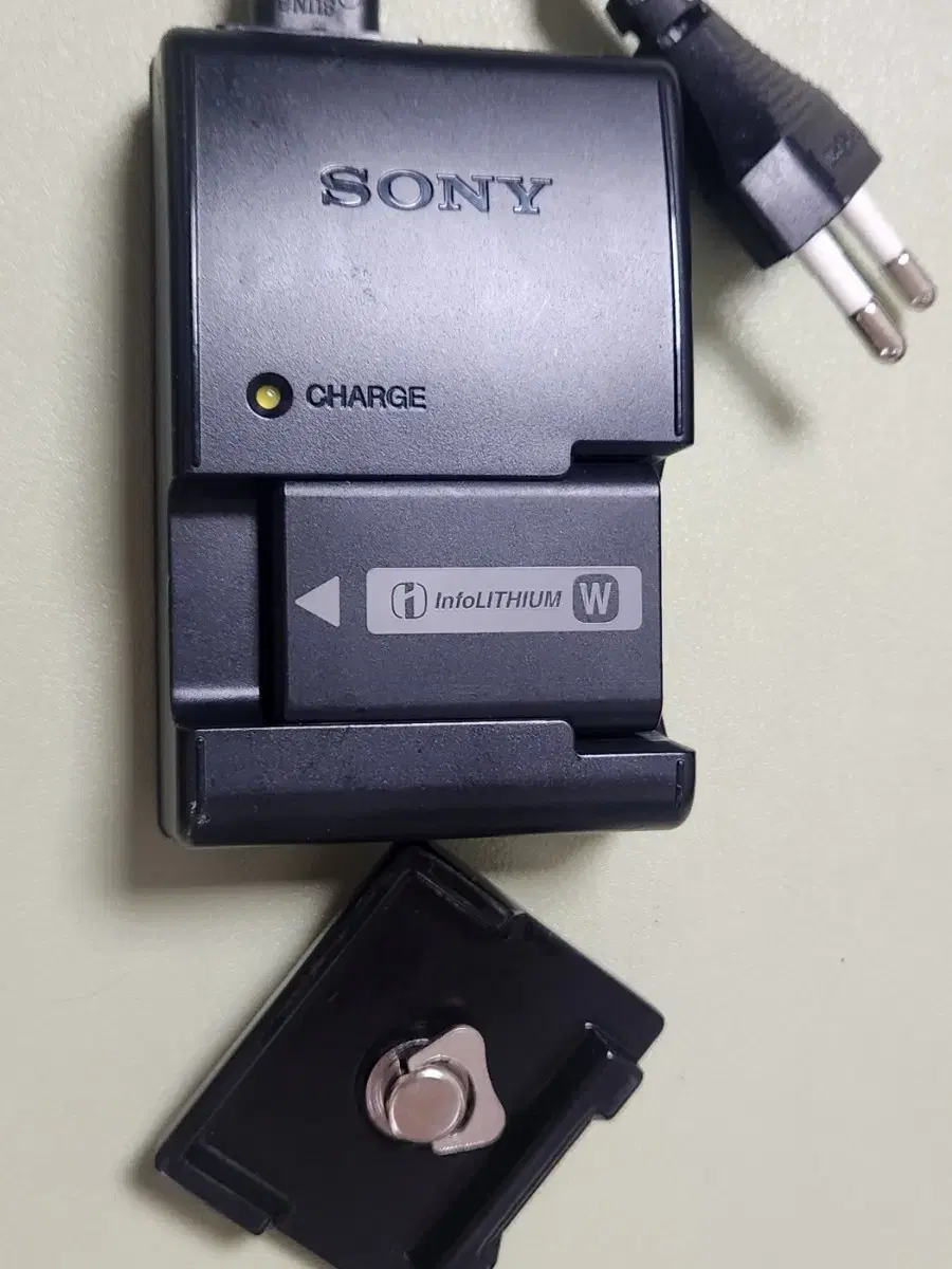 (인하)소니 카메라 SLT-A55V  렌즈 포함 처분합니다!