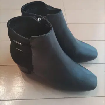 새상품 EVOJ ILIMA 사이드 벨트 부츠 22cm