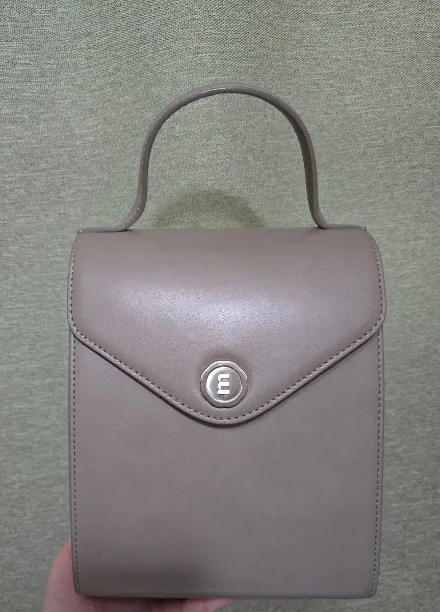 [Discontinued at 395,000 won] Minute Mute ret bag m ret bag light gray