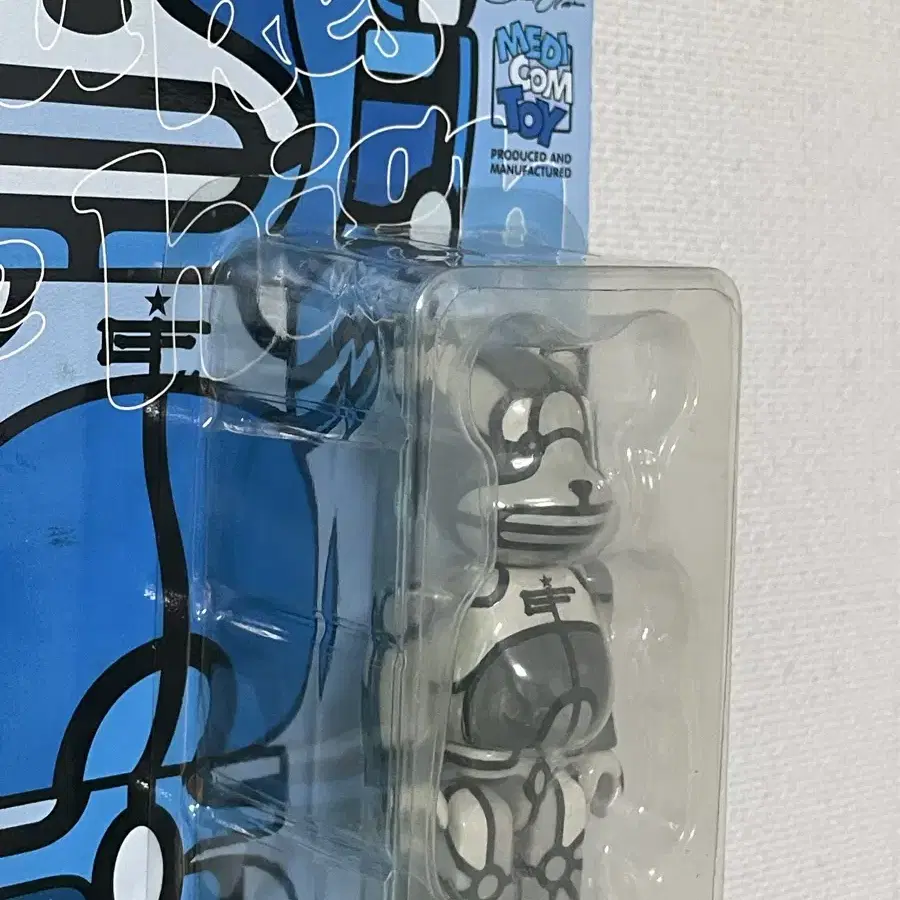 BE@RBRICK | 베어브릭 Bearbrick XLARGE x David Flores 100 BE@RBRICK | 베어브릭 Bearbrick XLARGE x David Flores 100