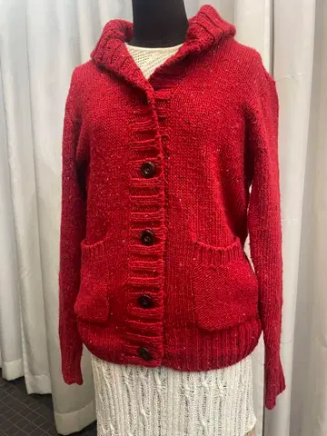 하트 마켓 두꺼운 원단의 빨간색 니트 스웨터