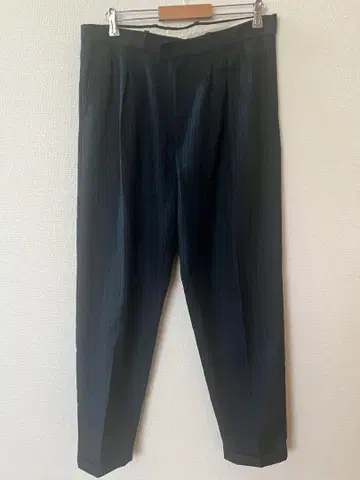 빈티지 슬랙스 마리아노 닮은 꼴 착용 사진 있음