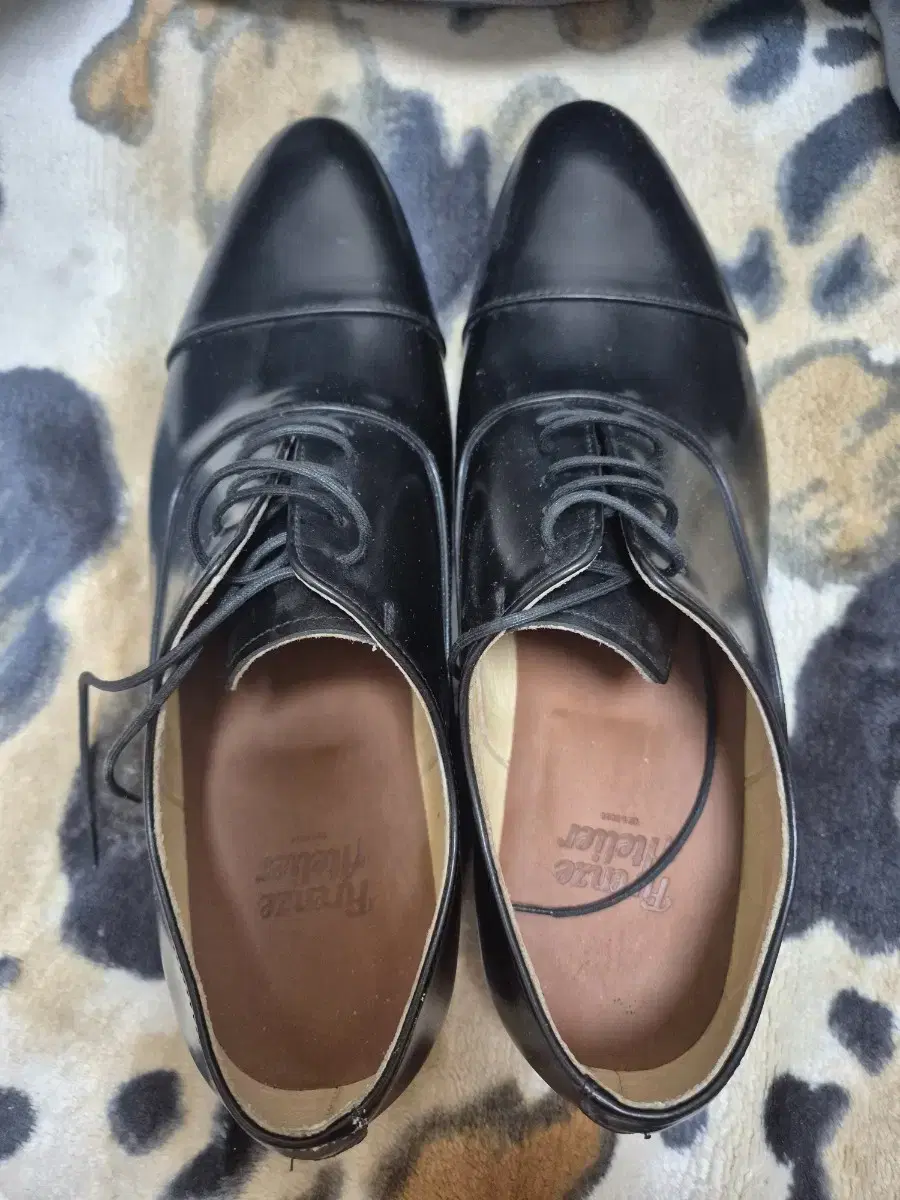 Selling shoes.
