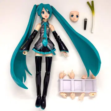 figma 하츠네 미쿠 014 보컬로이드 산타 코스프레 세트 포함