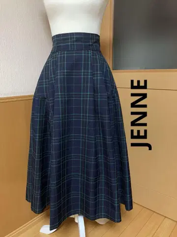 완판템 JENNE 네이비 계열 체크 플레어 롱 스커트