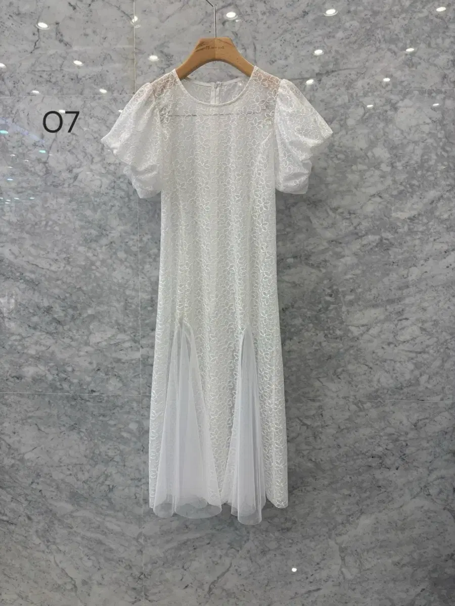 js뉴욕스타일신상 2025 s/s 퍼프소매 레이스 레이어드 롱원피스o7