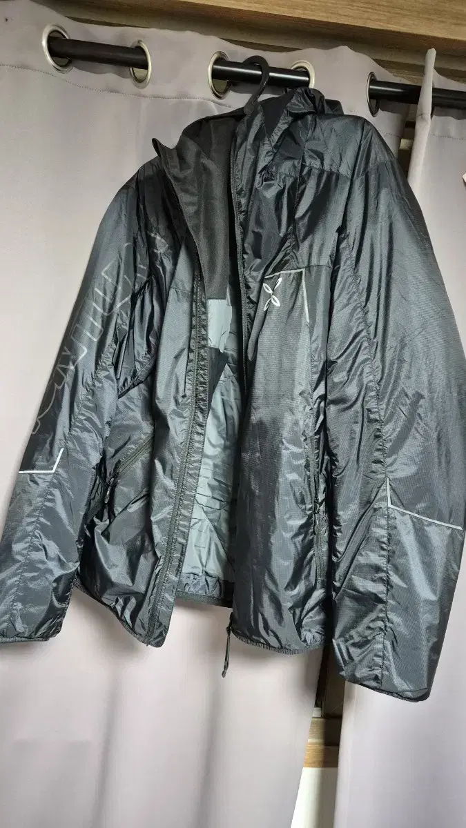 Montura Sky Jacket 2 24FW, like new, L100, quick sale 35 > 30