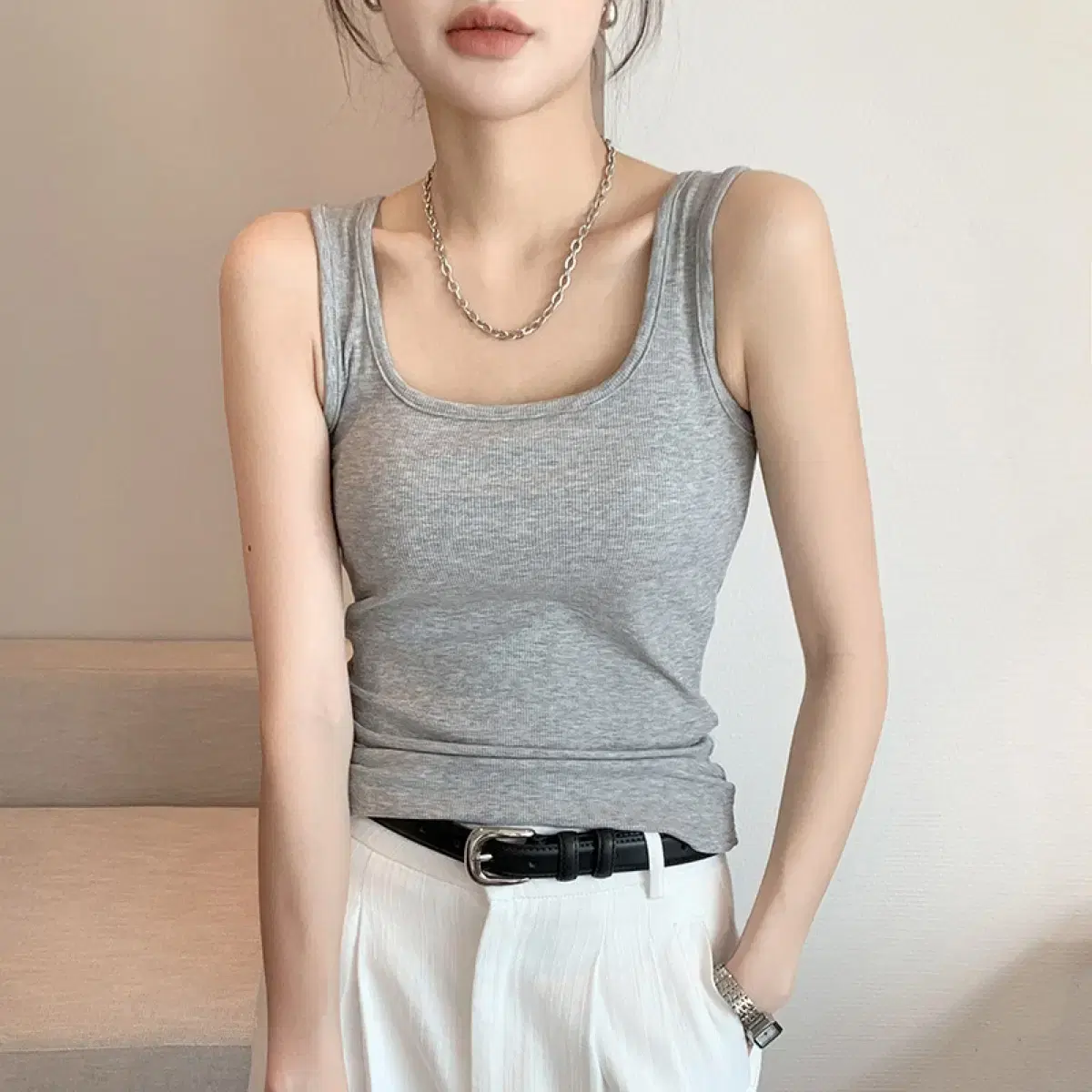 새상품) 스퀘어넥 나시티 민소매 그레이 회색