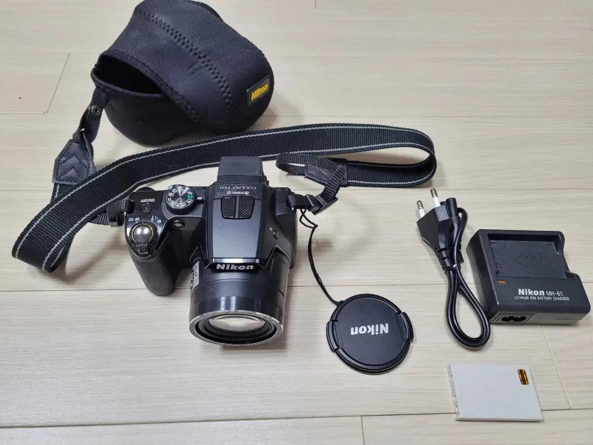니콘 광학 26배줌 하이엔드 카메라 쿨픽스 P100 디카 공연 촬영 최고