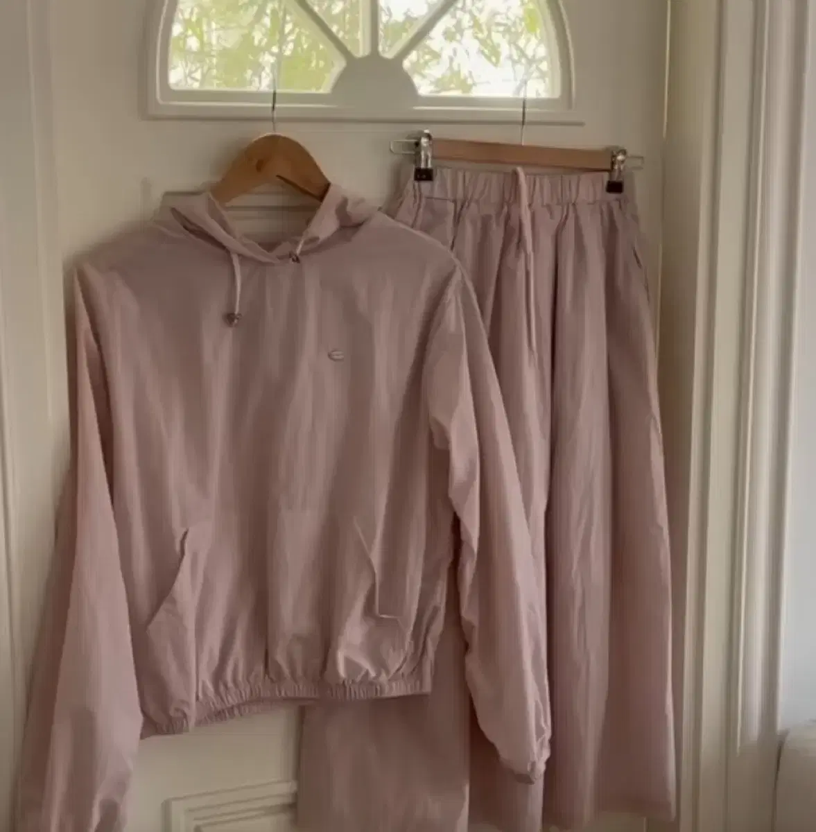 [Quick sale] Lafudge For Women Wearable Hood Anorak Wind Jacket Set-up