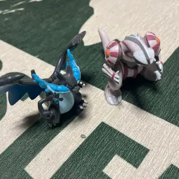 리자몽과 그란돈 피규어 세트