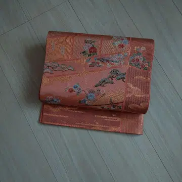 실크 소재 후쿠로 오비 꽃무늬와 구름 패턴 경수구백구