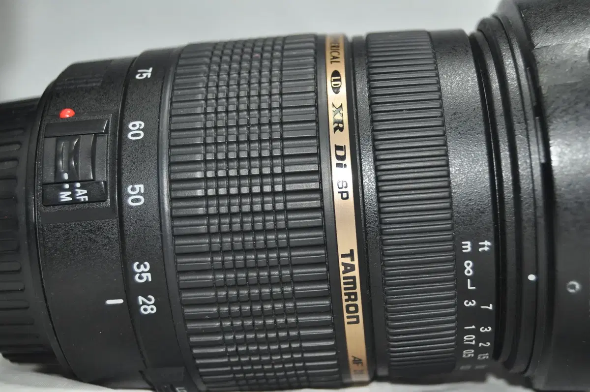 탑론28-75mm F/2.8 XR DI팝니다