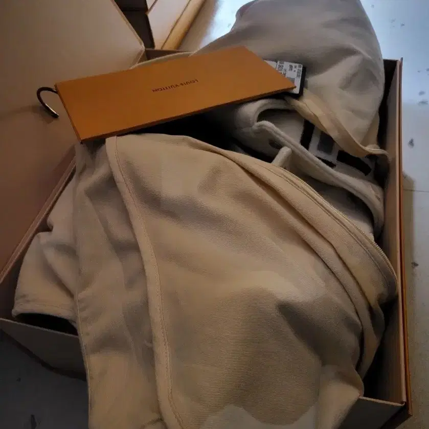 루이비통 멀티패치 바시티 블루종 사진 3