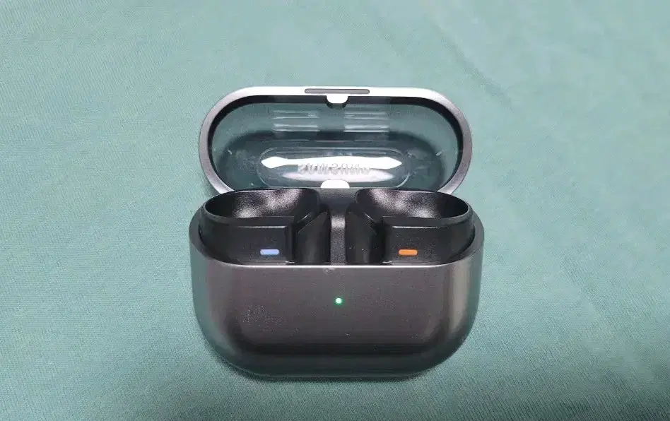 Buzz 3 Pro Charging Case