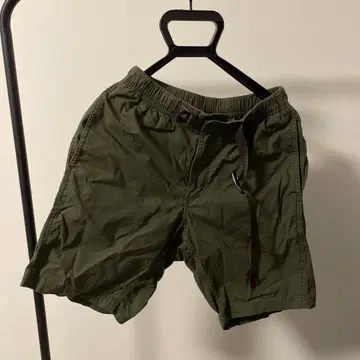 GRAM 올리브 S사이즈 숏팬츠