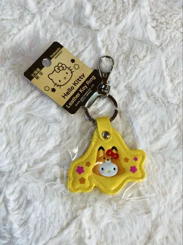 헬로키티 홋카이도 한정판 가죽 키링 북방여우