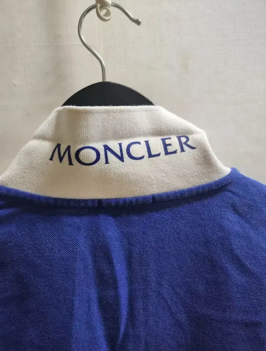 We are selling Moncler Maglia Polo Vahn-Tee