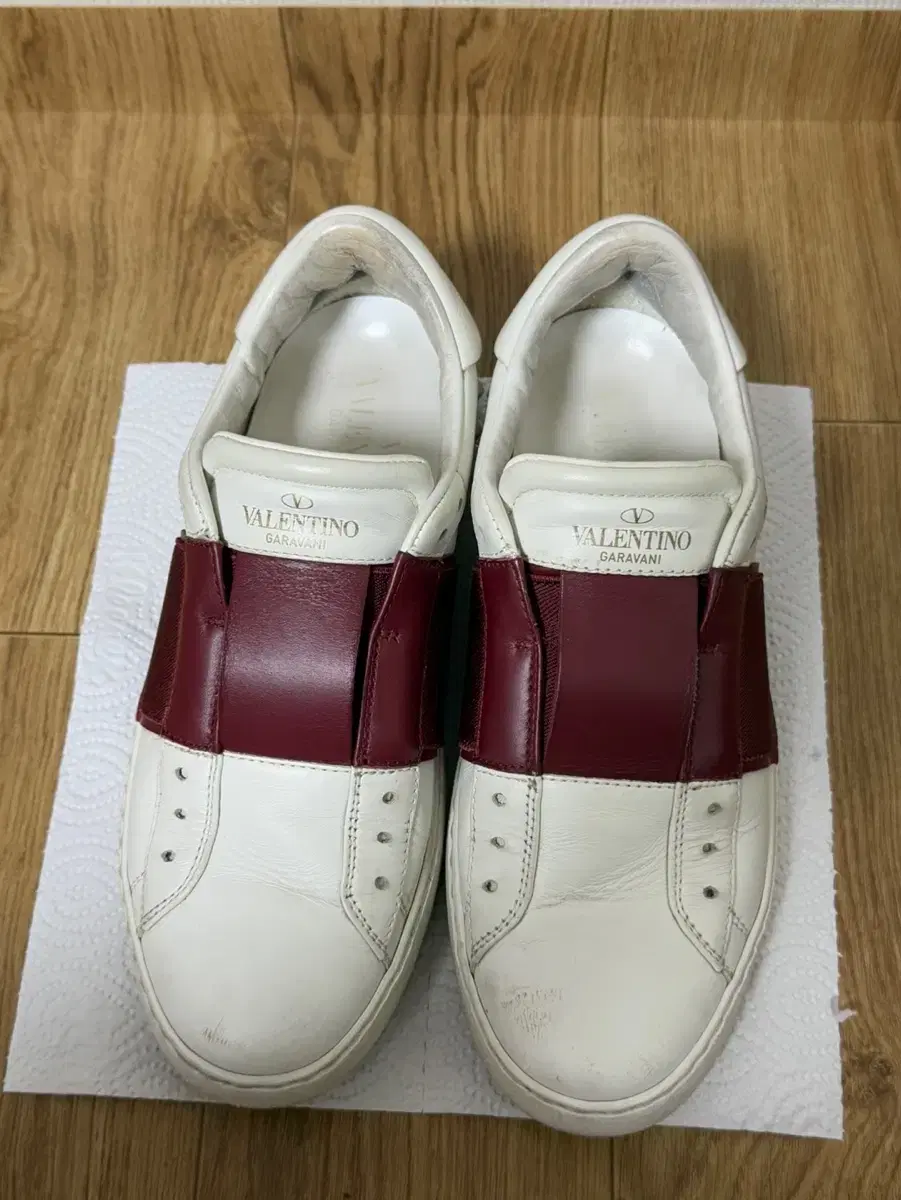 [36.5] Valentino sneakers