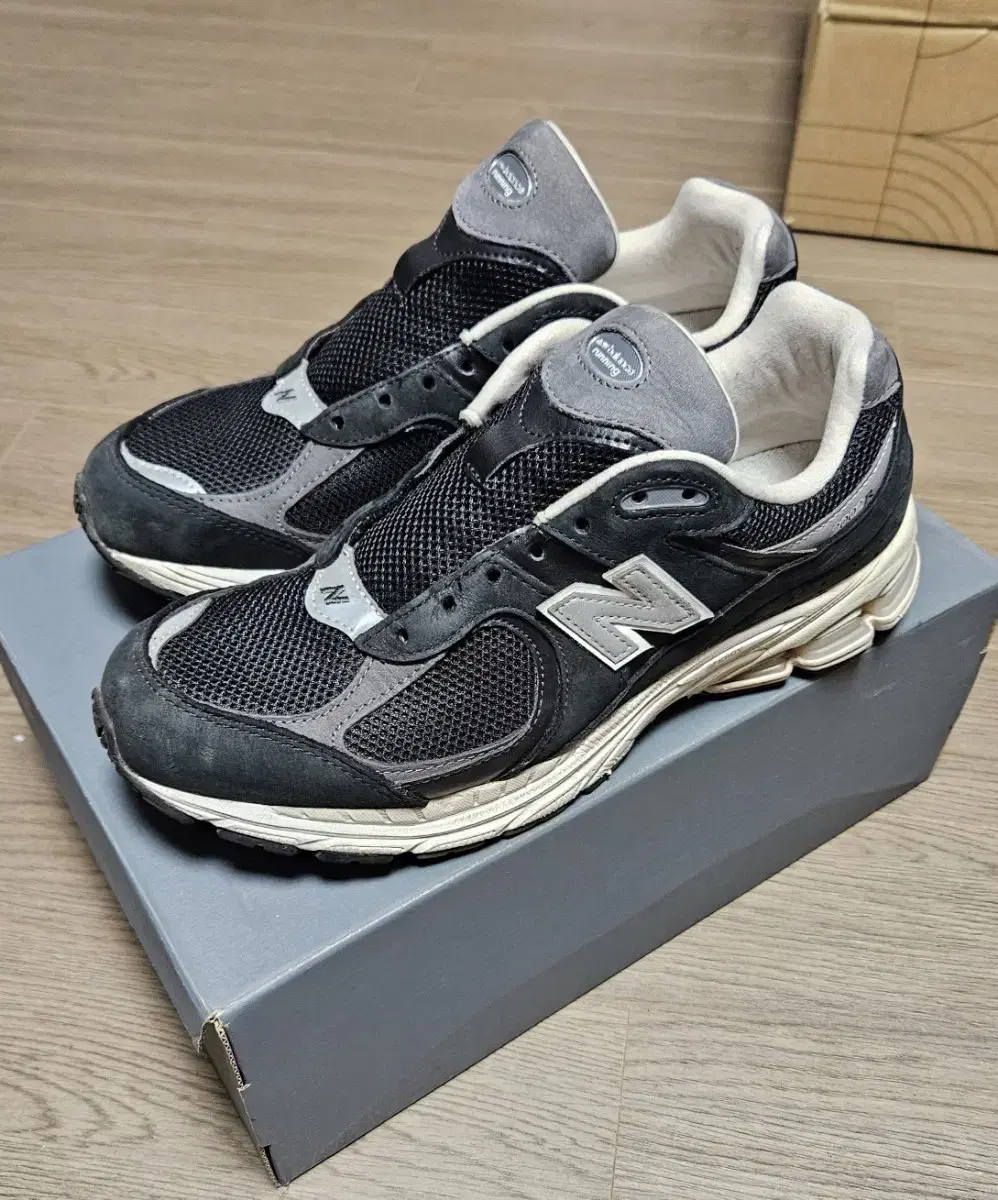 뉴발란스 2002RNC 280