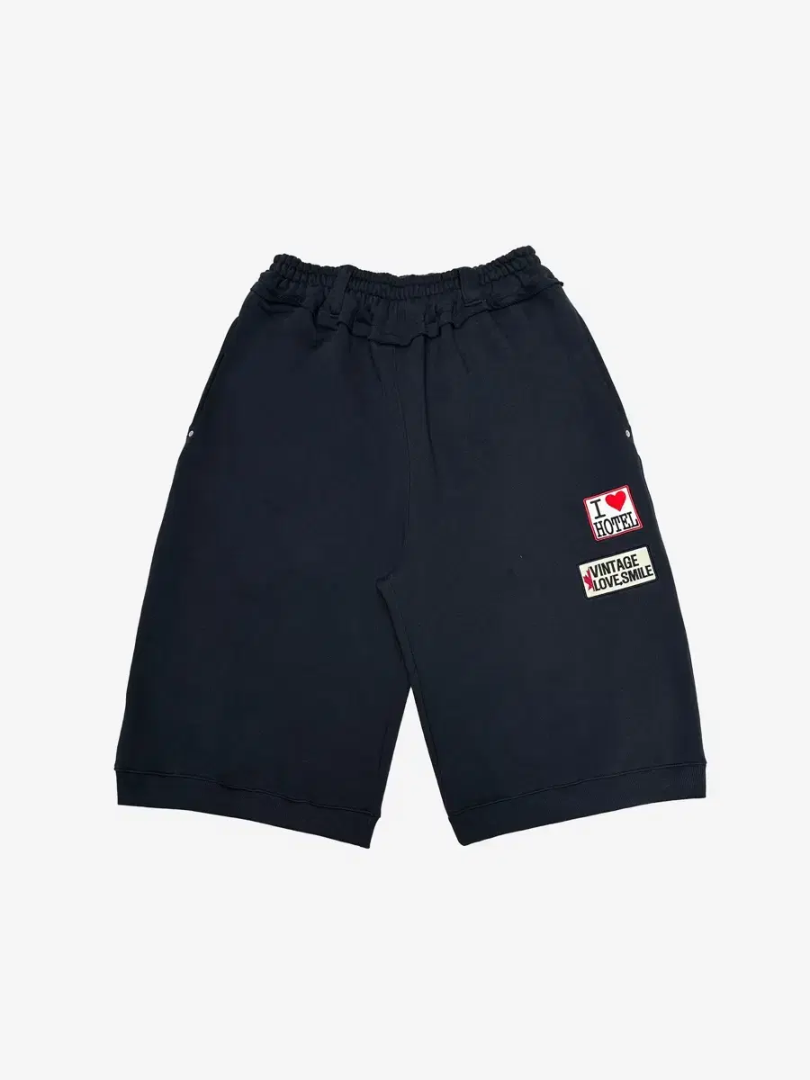 더미스테리어스호텔  SWEAT BERMUDA PANTS