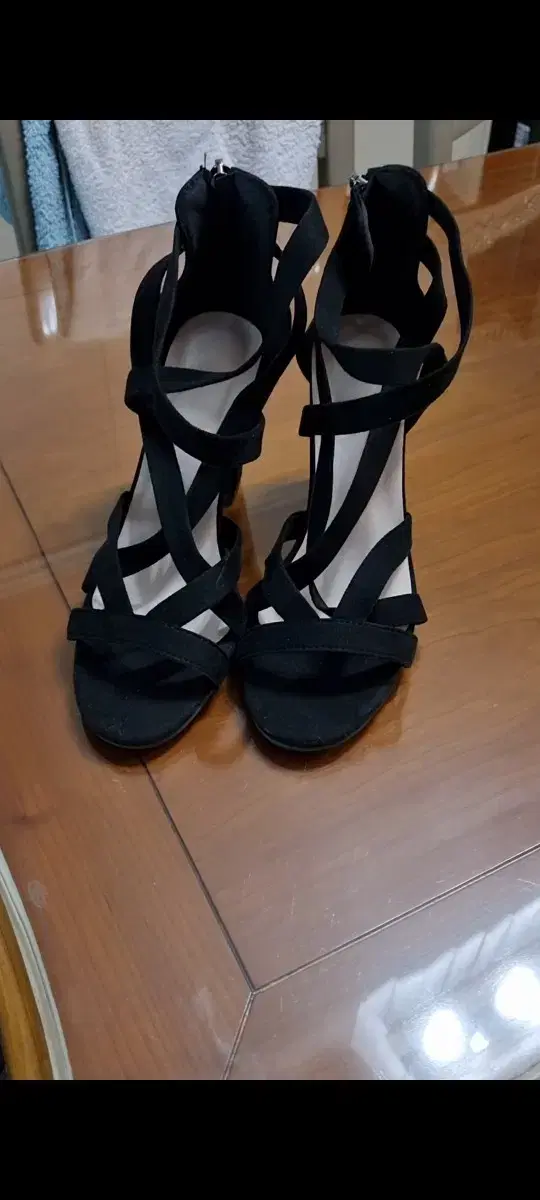 새제품 통굽 샌들힐250
