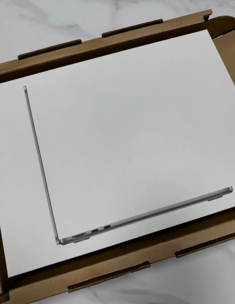 미개봉) 맥북에어 m3 13인치 16GB 256GB 스페이스그레이