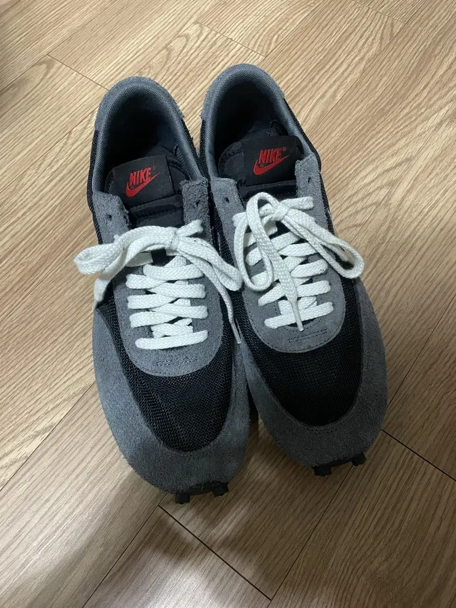 나이키 데이브레이크 메탈릭실버 280