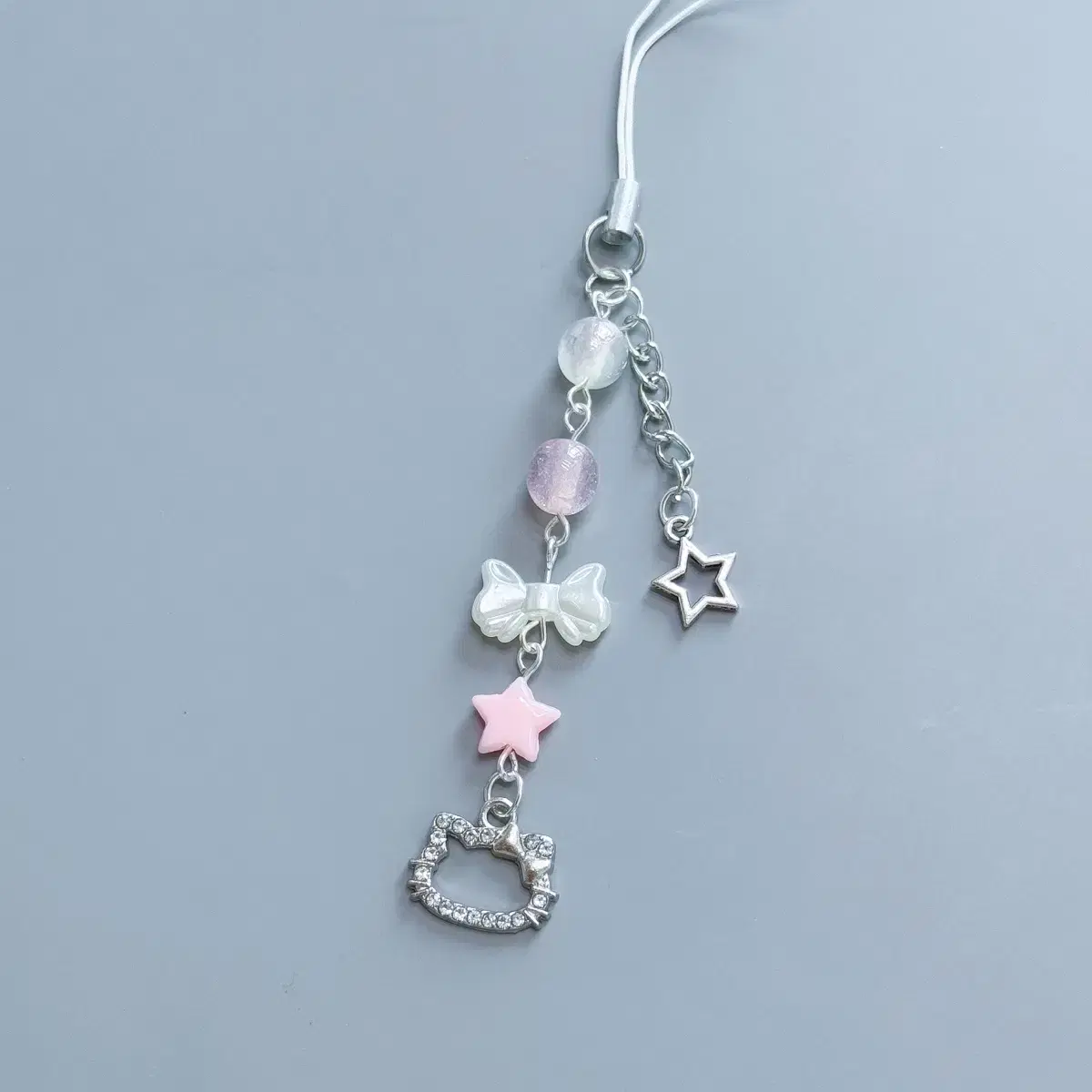 < Hello Kitty #2 > Beaded Keyring y2k