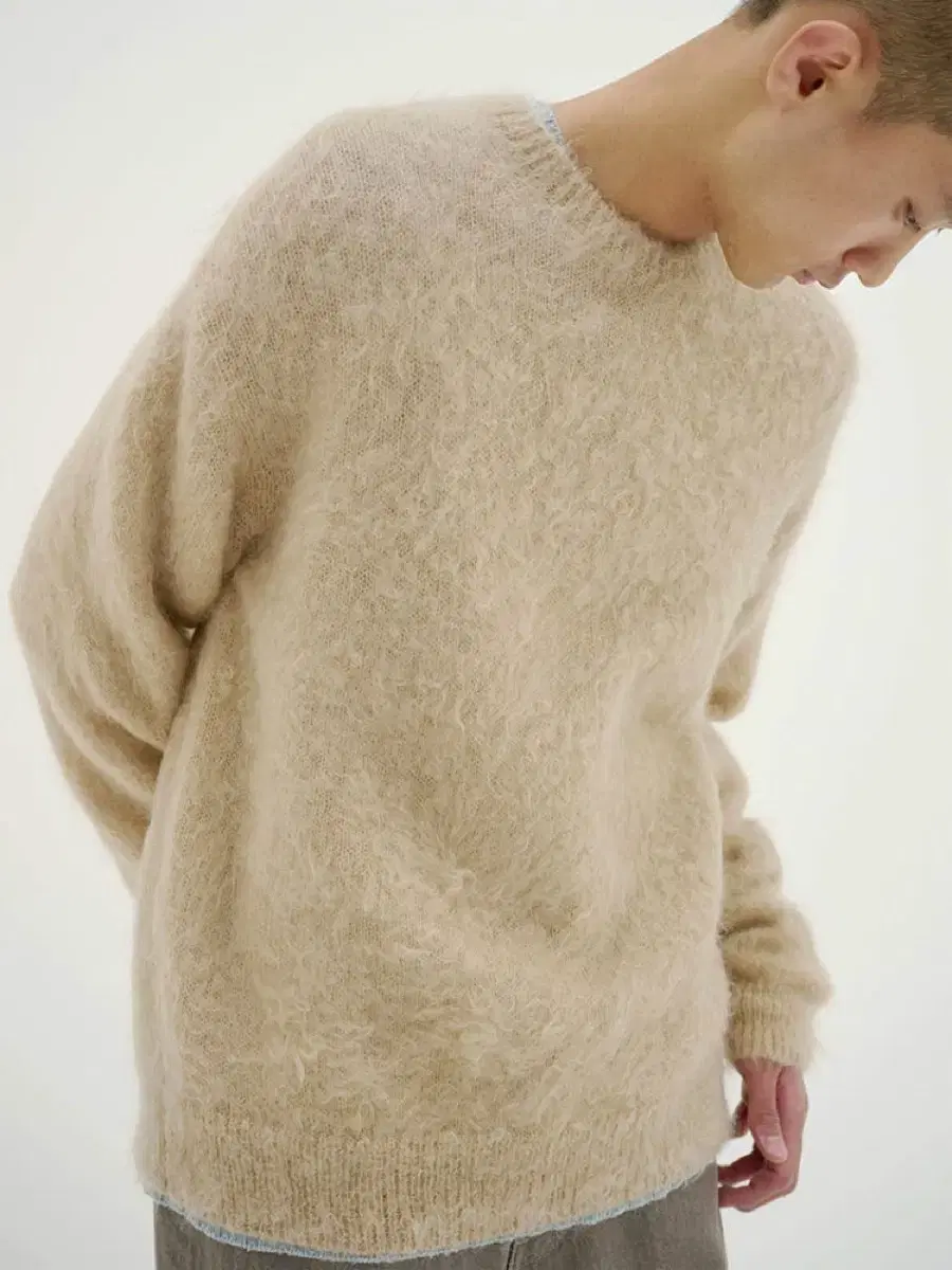 오라리 AURALEE 수퍼키드 모헤어니트 베이지 (4)