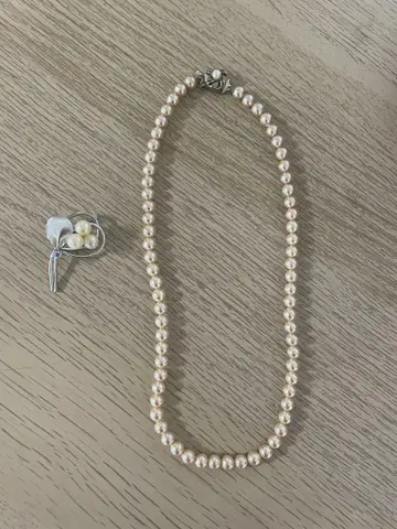 펄 목걸이 브로치