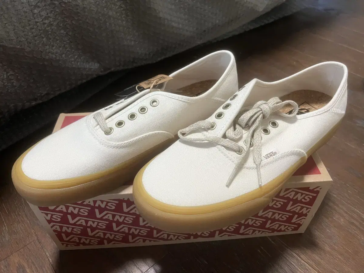 반스 어센틱 sf 275 크림화이트 팝니다