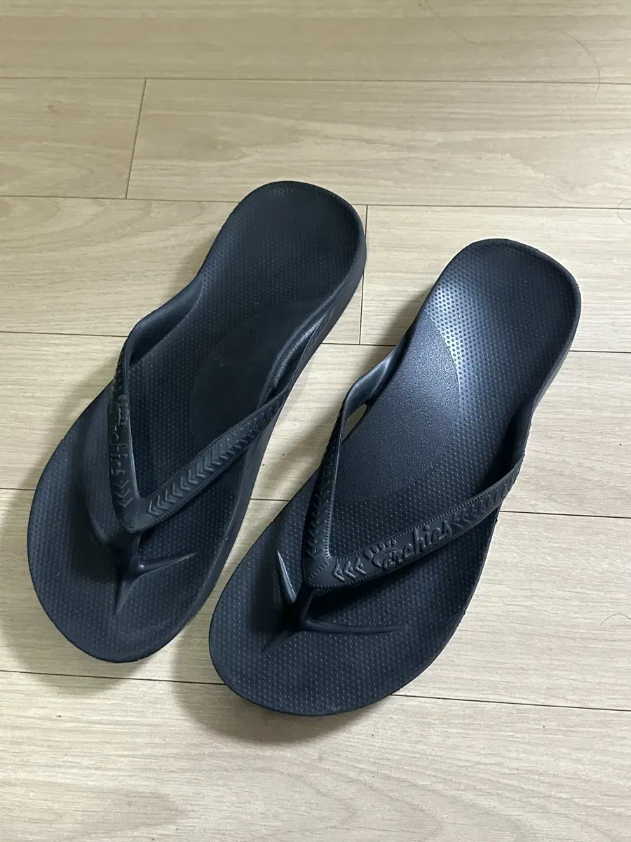 아치스 쪼리 240