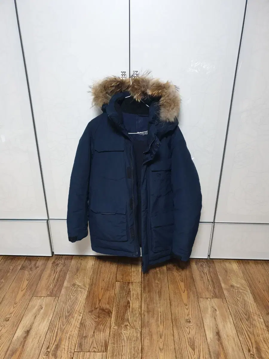 Black Yak Goose Down Padding Men's 95 Very Good Condition