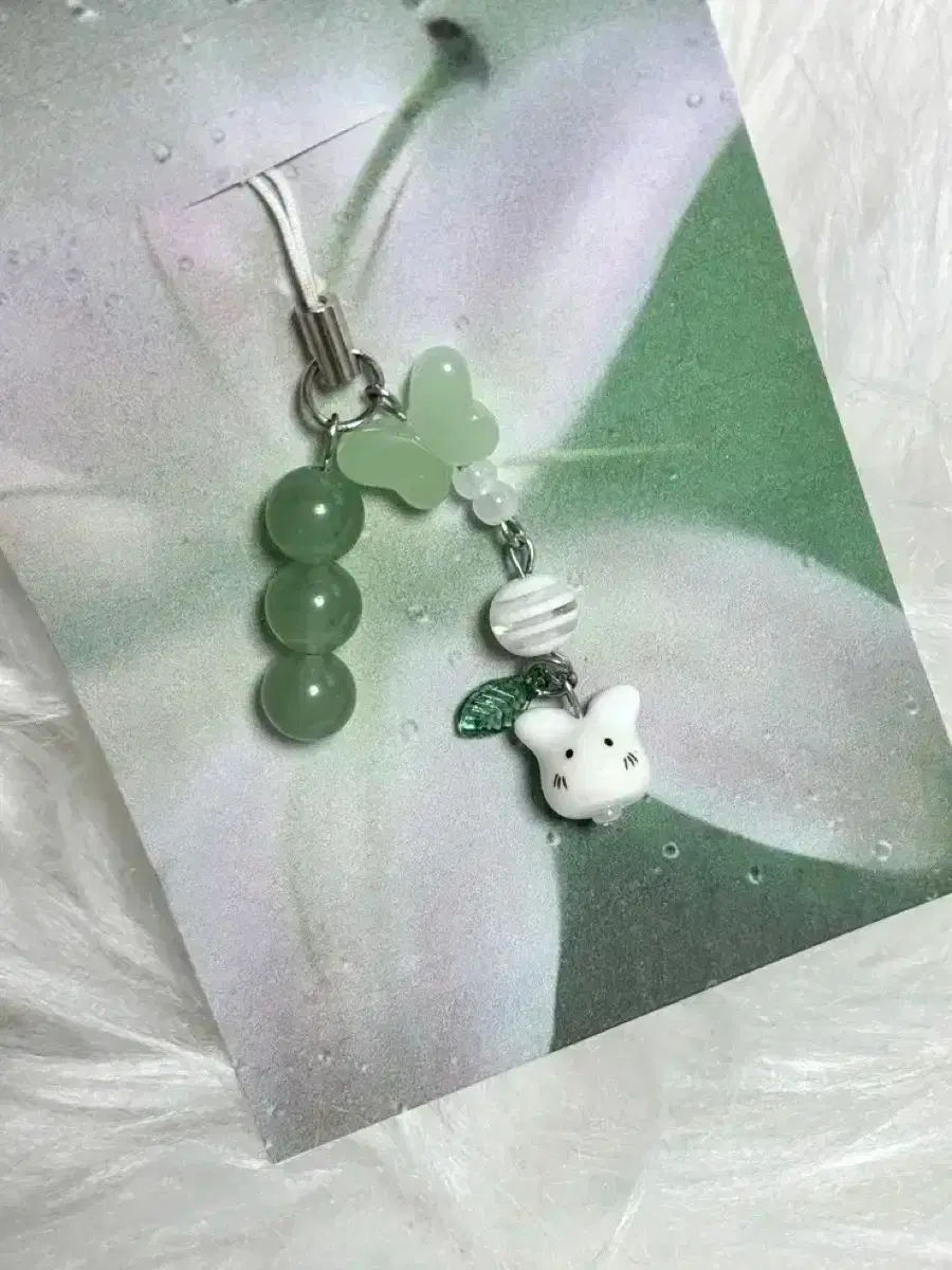 keyring y2k Four-leaf clover poca collectbook Kitty Ghibli Sanrio wish Riize