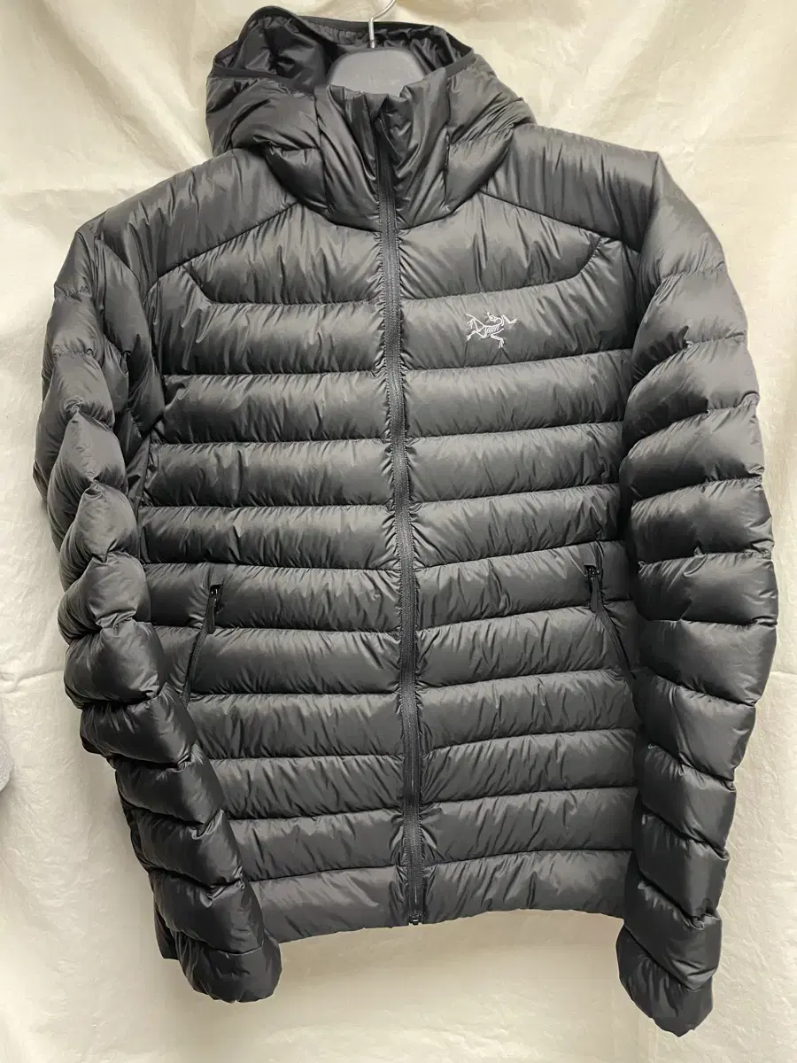 (새상품)아크테릭스 세륨 후디 L 24FW 블랙